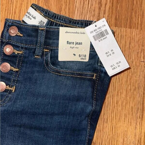 NWT Abercrombie & Fitch/Abercrombie Kids high rise flare denim jeans 9/10 short